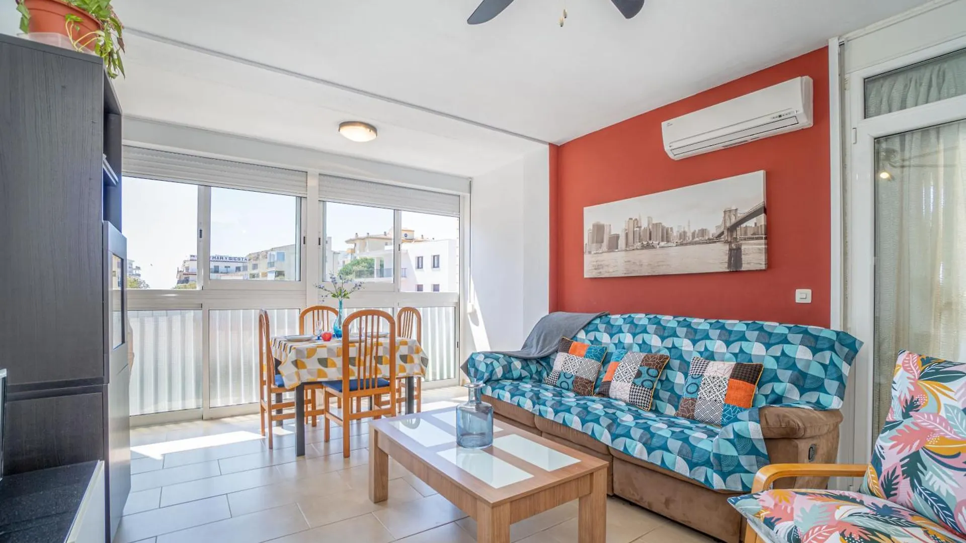 Xx-Salatar Beach Chill In Roses, 2 Minutes Walking To Beach, Fibre Wifi Spanje